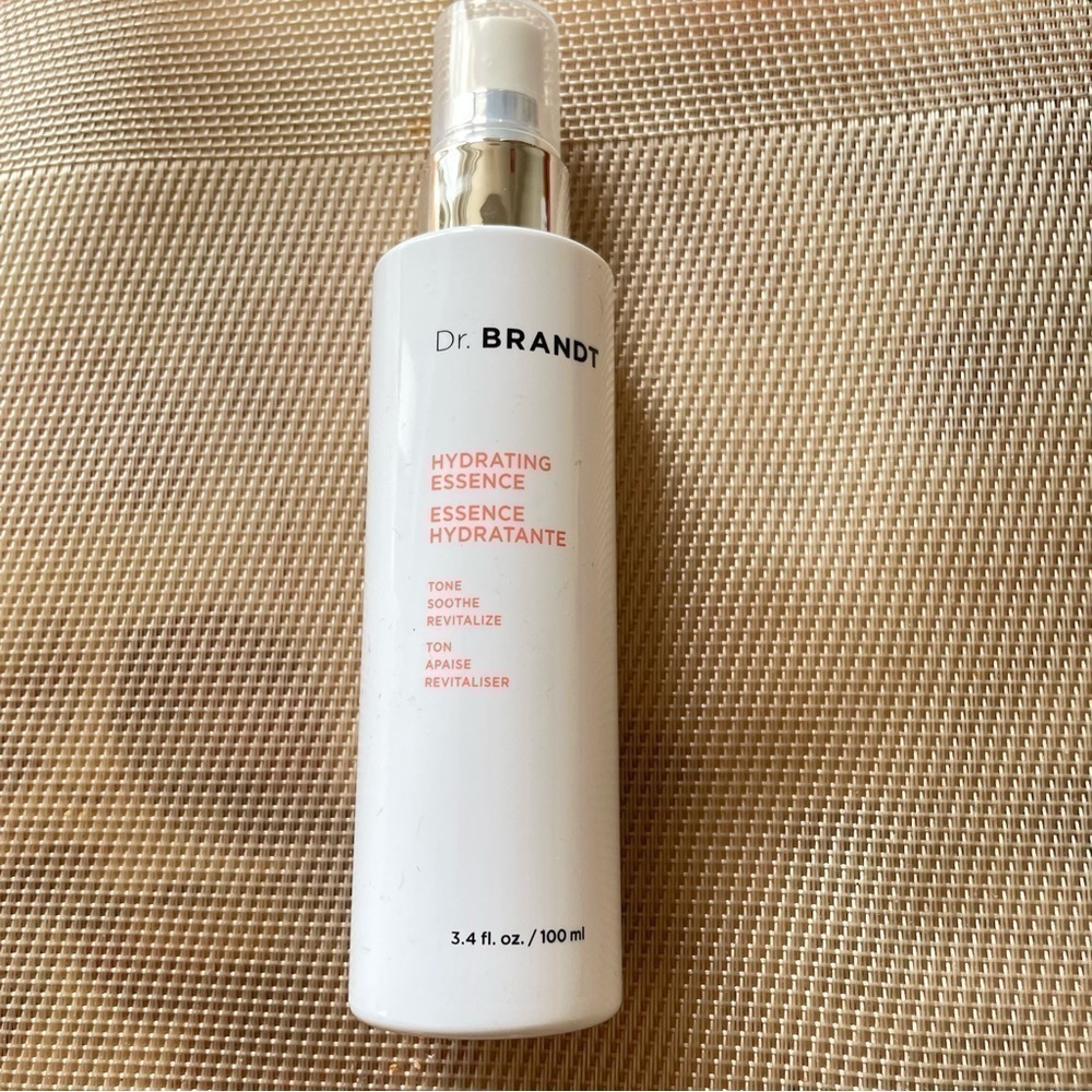 Dr.brandt HYDRATING ESSENCE
Perfect For All Skin - Picture 3 of 5